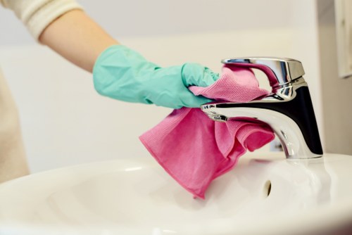 Local house cleaning service for a SE1 apartment interior